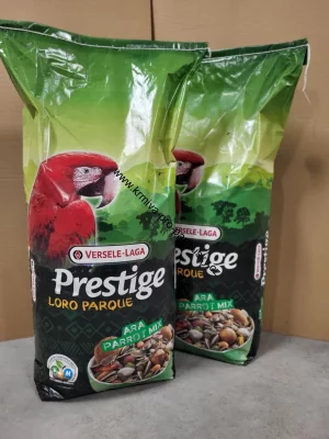 Krmivo pro papoušky značky Prestige s obrázkem ara
