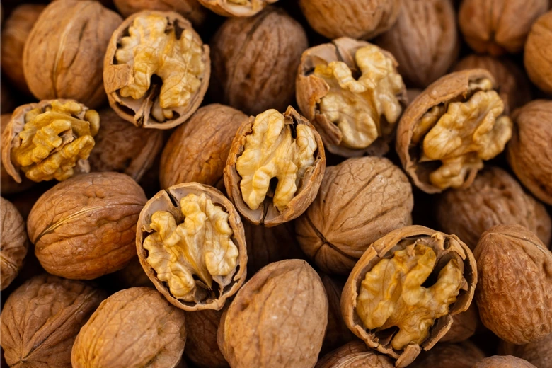 Přehled ořechů v kůře a bez pro recept na krém.