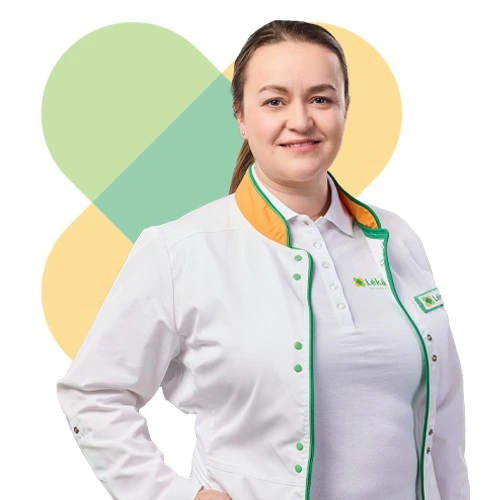 Žena v lékařském plášti jako ilustrace pro článek o vaginální suchosti