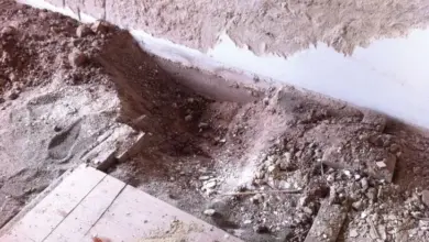 Zemní práce pro podlahu na terénu s vykopaným zákopem.